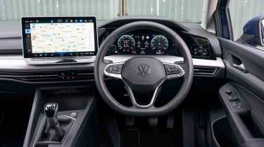 Volkswagen Golf - dashboard